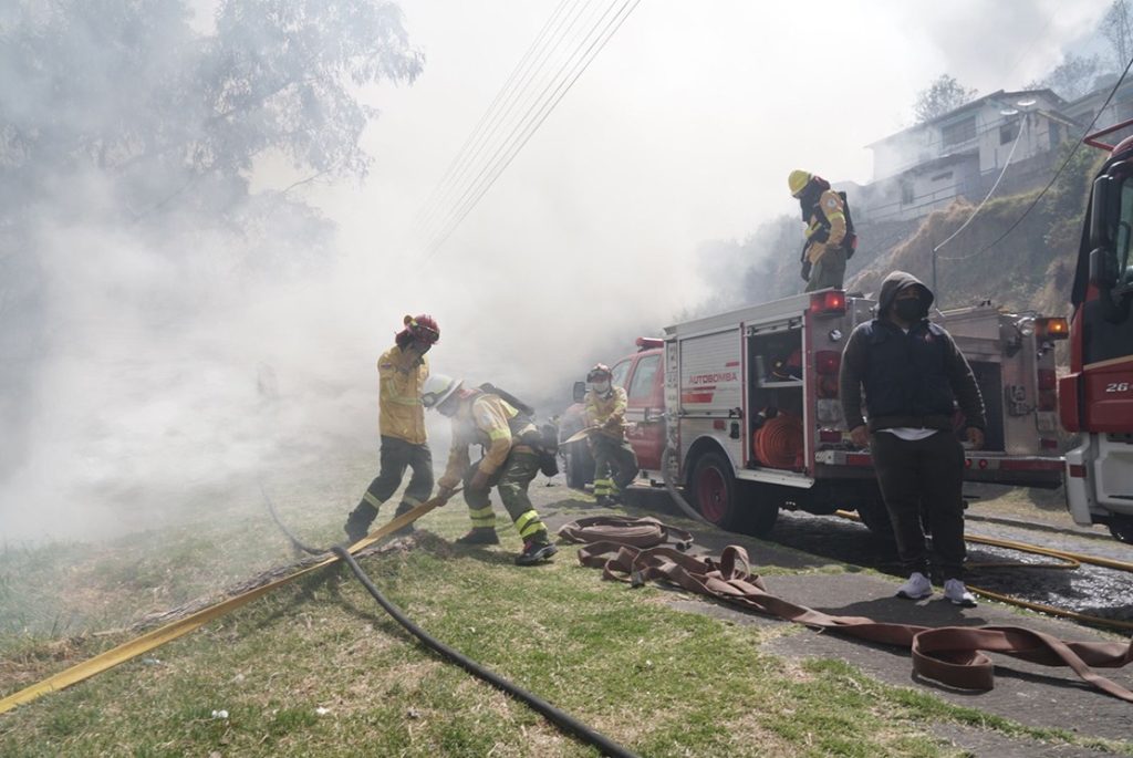 Incendio forestal en El Panecillo