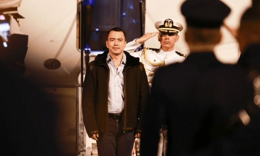 El presidente Daniel Noboa llegó la noche del domingo 17 de agosto al aeropuerto de Brasilia, Brasil