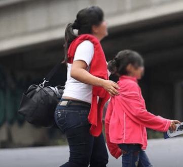 Martha, madre ecuatoriana, fue deportada junto a su hija de seis años.