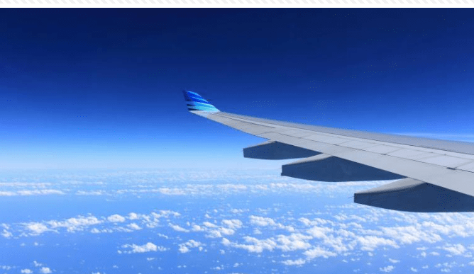 Flight Deals y utiliza IA avanzada para interpretar descripciones conversacionales de viajes