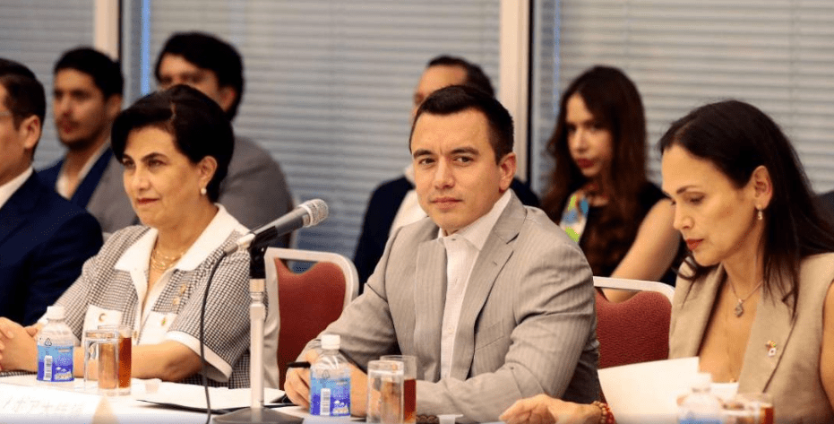 Noboa en Japón
