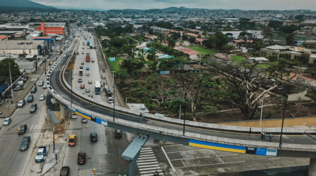 Avenida Juan Tanca Marengo