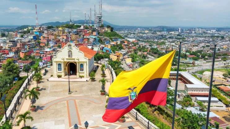 El presidente Daniel Noboa propone el trabajo por hora para el sector turístico