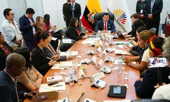Comisión de Fiscalización resolvió enviar las pruebas de supuesta corrupción en el sistema de salud presentadas por Salcedo y Jordán a la Fiscalía y Embajada de EE.UU.