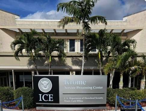 El Centro de Procesamiento Krome, en Miami es una instalación federal de detención y procesamiento de inmigrantes.