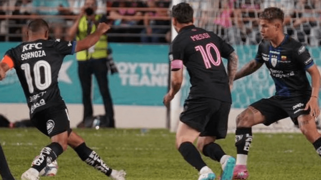 El 10 de Independiente del Valle (Sornoza) vs. el 10 de Inter Miami (Messi). Foto: Instagram @independientedelvalle.