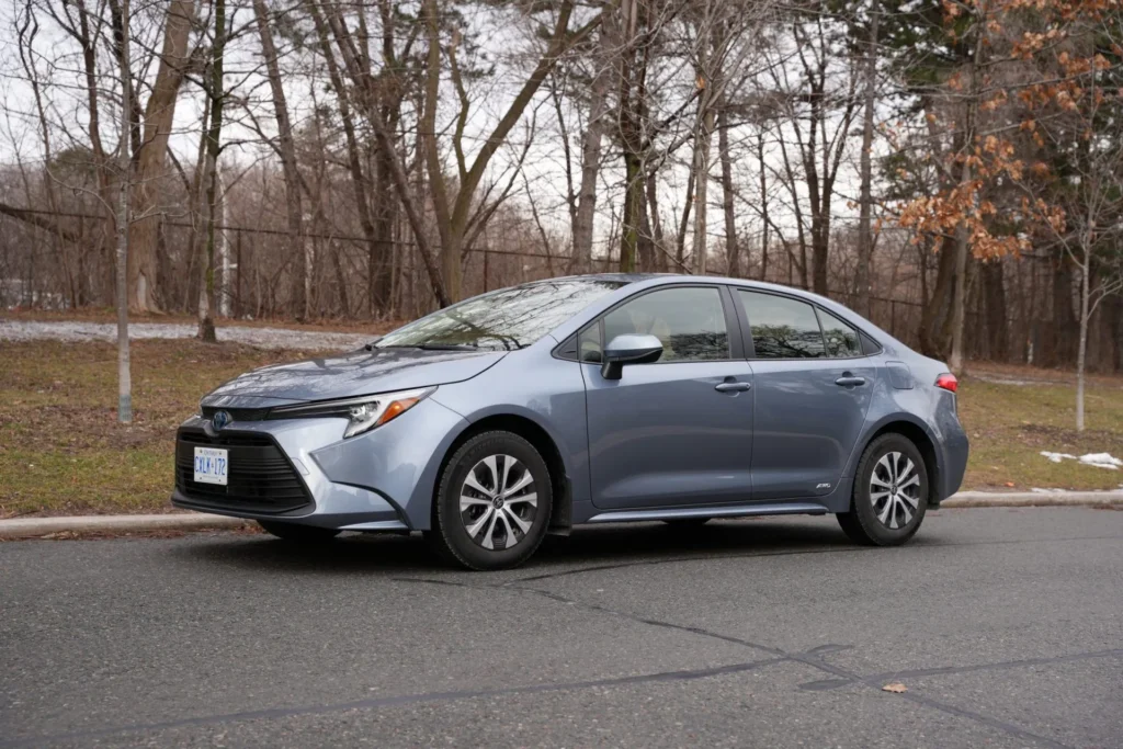 2023 Toyota Corolla LE Hybrid Photo by Elle Alder