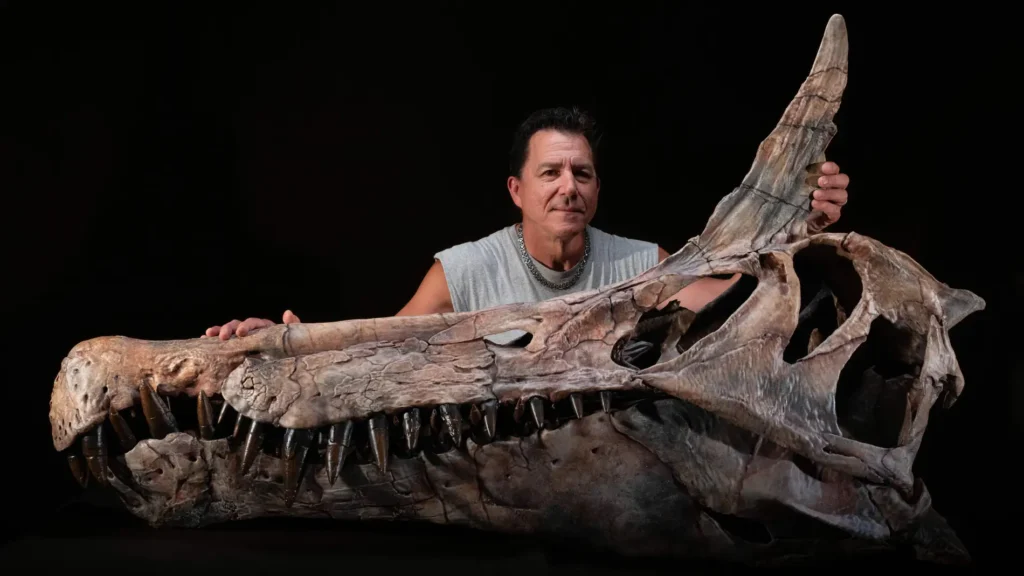 aul Sereno junto al molde del cráneo de Spinosaurus mirabilis Keith LadzinskiUniversity of Chicago