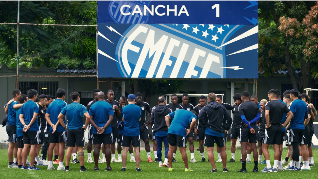 Emelec realiza la sesión de entrenamientos desde el lunes 13 de abril. Foto: csemelec.