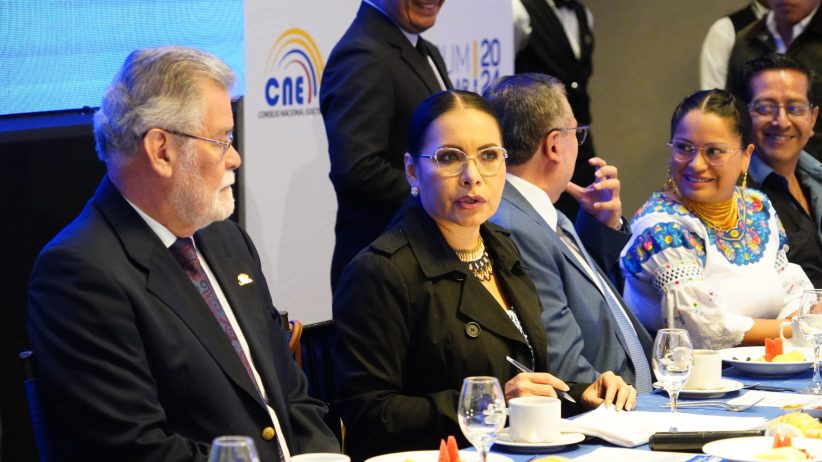 Quito 16 de abril 2024. CNE, conversatorio sobre el proceso de escrutinios con prensa y Organizaciones Políticas.
API / DANIEL MOLINEROS