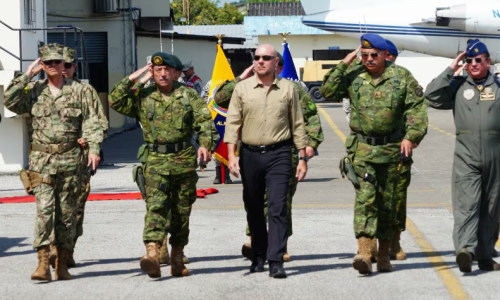 El ministro de Defensa, Gian Carlo Loffredo, destacó la cooperación de Emiratos Árabes Unidos e Italia para fortalecer la seguridad en Ecuador.